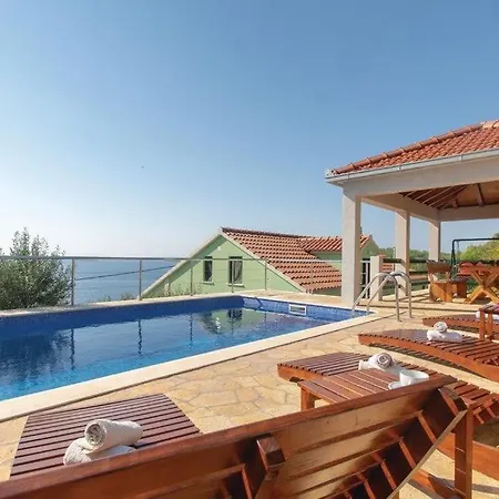 Mario With Pool By Guide Apartamento Blato (Korcula)