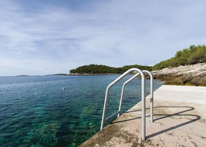 Mario With Pool By Guide Apartamento Blato (Korcula)