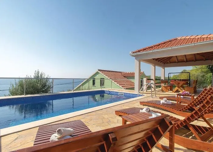 Mario With Pool By Guide Apartamento Blato (Korcula)
