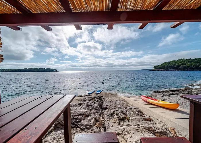 Mario With Pool By Guide Apartamento Blato (Korcula)