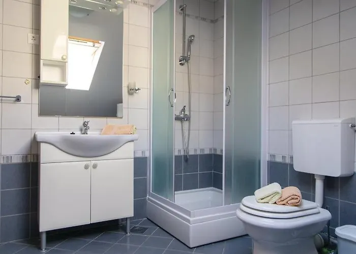 Mario With Pool By Guide